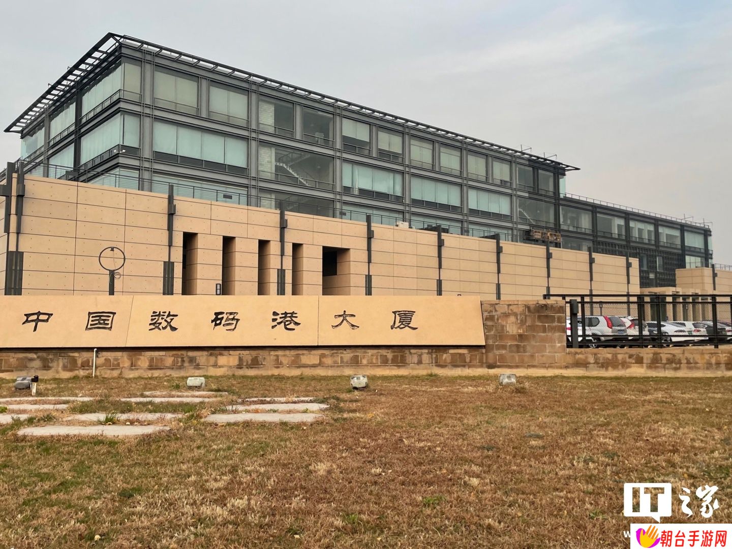 北京归国留学人员蓝皮书发布：六成就业者从事人工智能、网联汽车等新兴产业